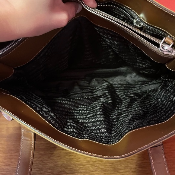 Authentic Prada handbag - Picture 9 of 9